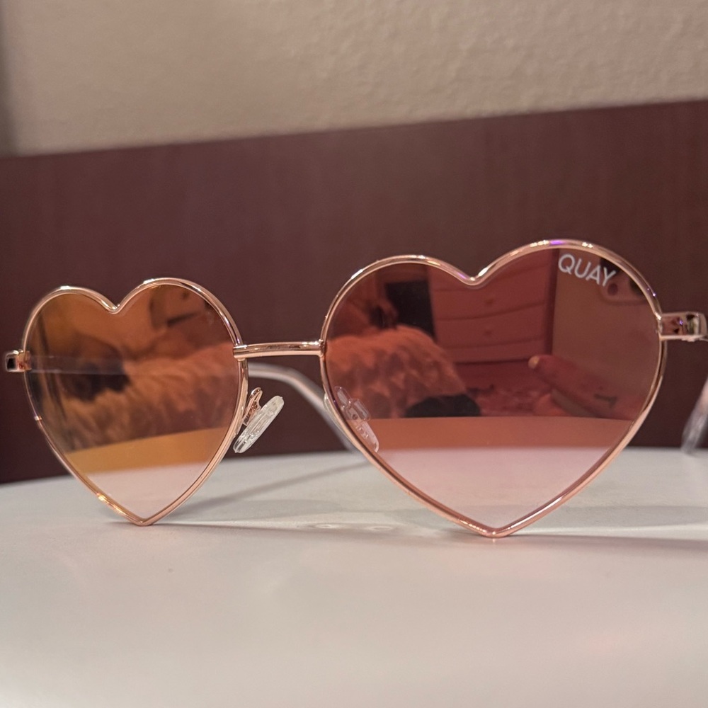 QUAY Heartbreaker Sunglasses Heart Shape Rosegold Frame Copper Gradient Lenses